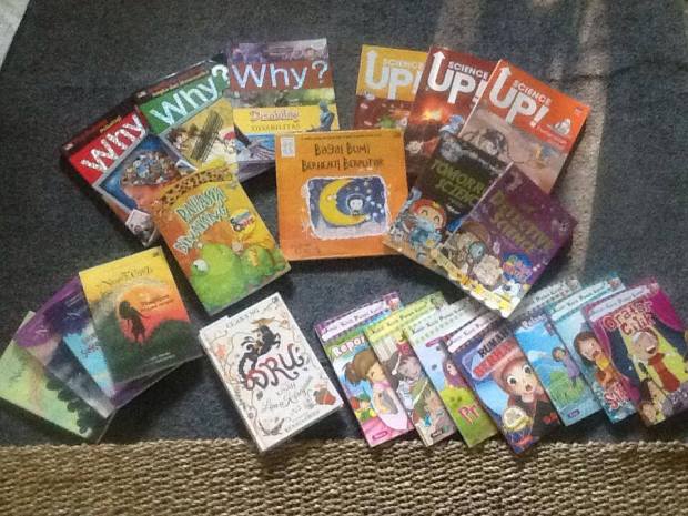 Sekolah Indonesian Books